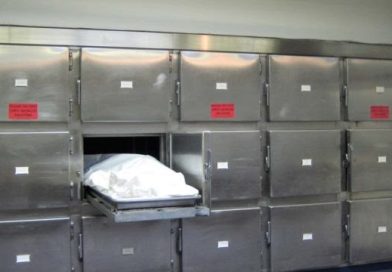 *mArmed gang member jailed 9 years for robbery at funeral parlour *mArmed gang member jailed 9 years for robbery at funeral parlour