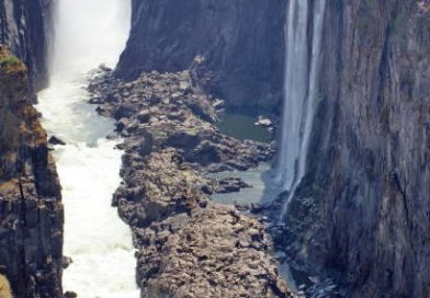 Mnangagwa says Victoria Falls belongs ‘exclusively’ to Zimbabwe