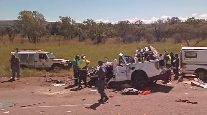 Drunk Zimbabwean truck driver’s illegal U-turn on N1 Freeway leaves 5 people dead