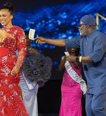 Temba Mliswa steals spotlight from new Miss Universe Zimbabwe with cash-splash stunt…Zvigananda style Temba Mliswa steals spotlight from new Miss Universe Zimbabwe with cash-splash stunt…Zvigananda style