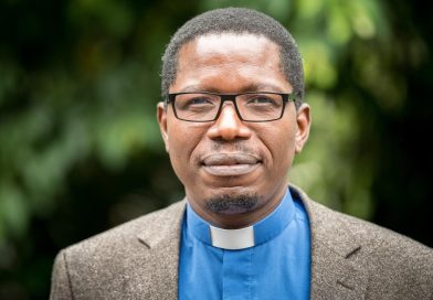 Rev. Mtata Warns Of “Politics Of Patronage” As Zimbabwe Shifts From Sticks To  Carrots