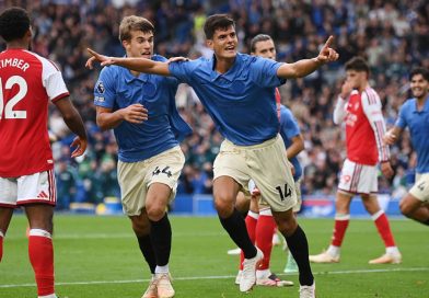 Brighton Beat Arsenal 3-0 as Man City Top Premier League Without Playing